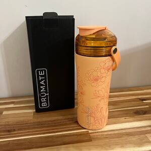 Brumate Multishaker 26oz in Cactus Flower